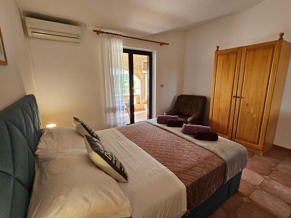 Apartments & Rooms Gaspar 罗维尼 外观 照片