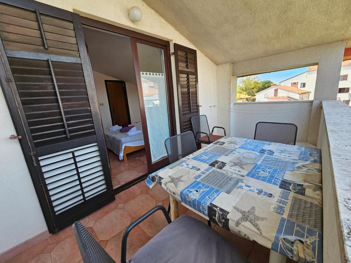 Apartments & Rooms Gaspar 罗维尼 外观 照片
