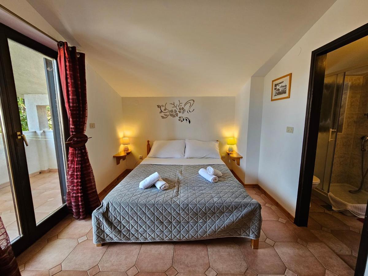 Apartments & Rooms Gaspar 罗维尼 外观 照片
