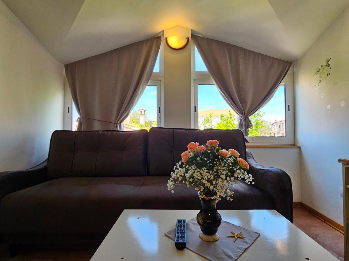 Apartments & Rooms Gaspar 罗维尼 外观 照片